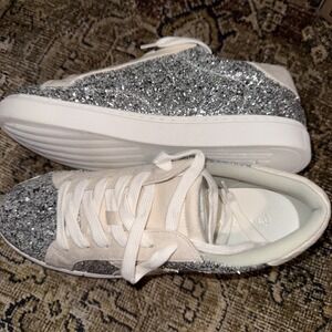 Party8 Podcast Silver Glitter Suede Sneakers Womens Size 11 New In Box